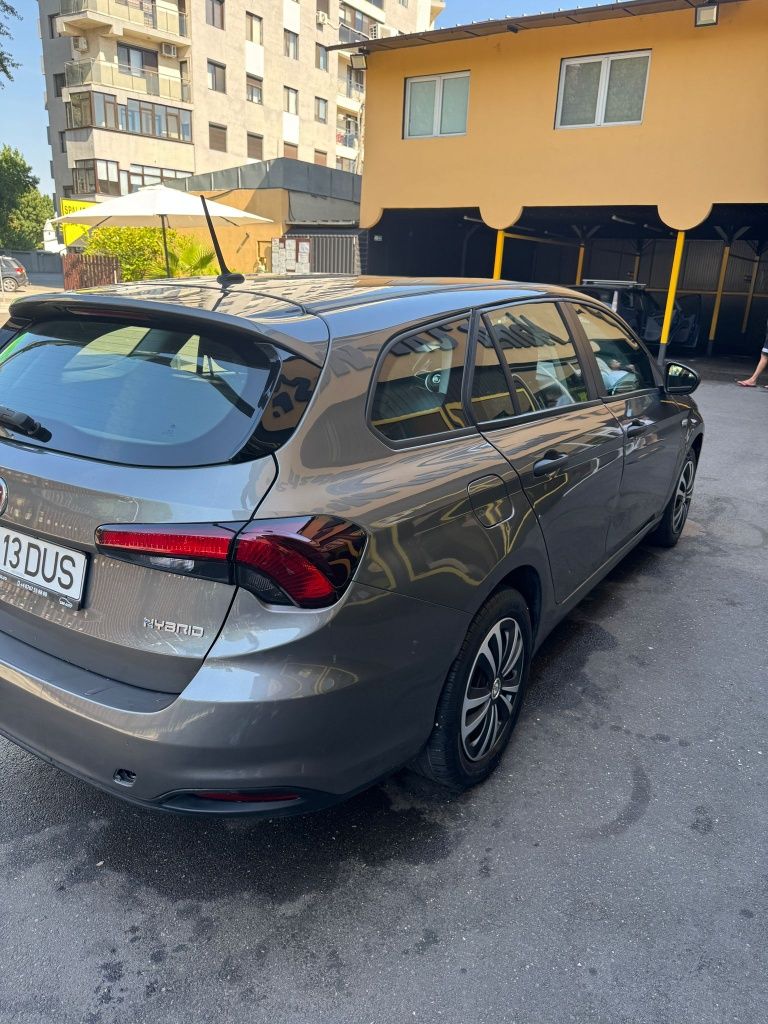 Vând Fiat Tipo hibrid hybrid