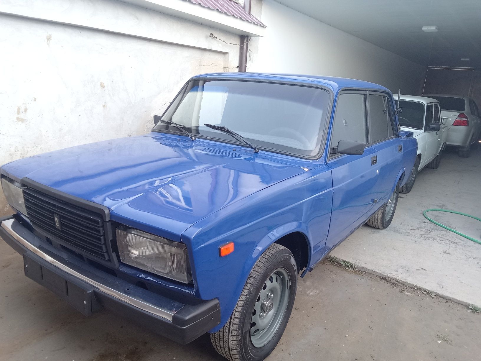 Vaz 2107 sotiladi