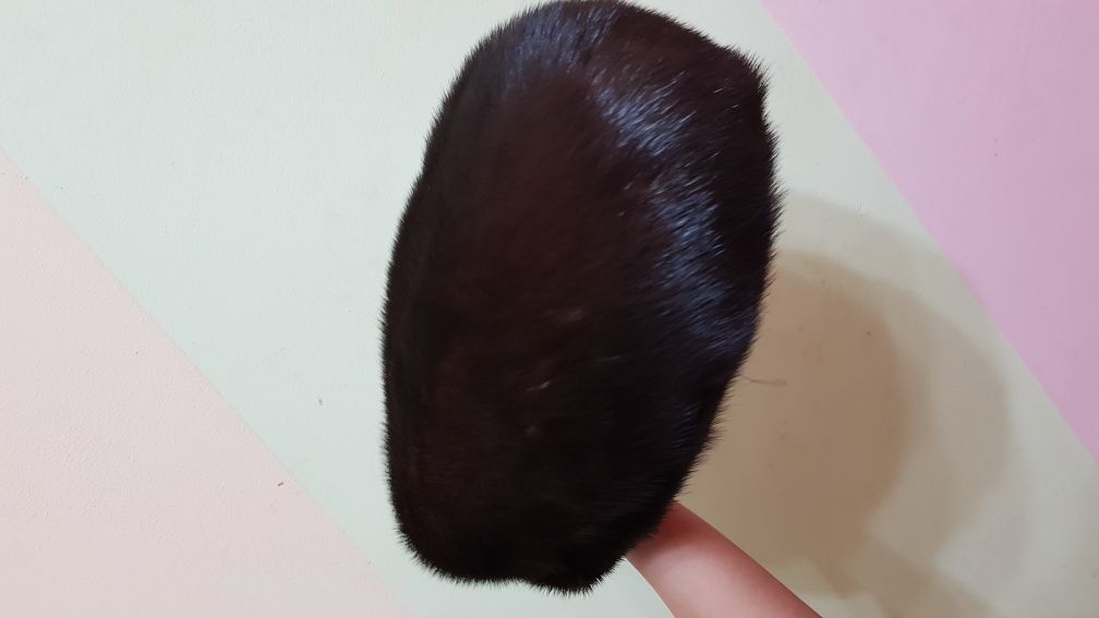 Продам шапку зимнюю кепка
