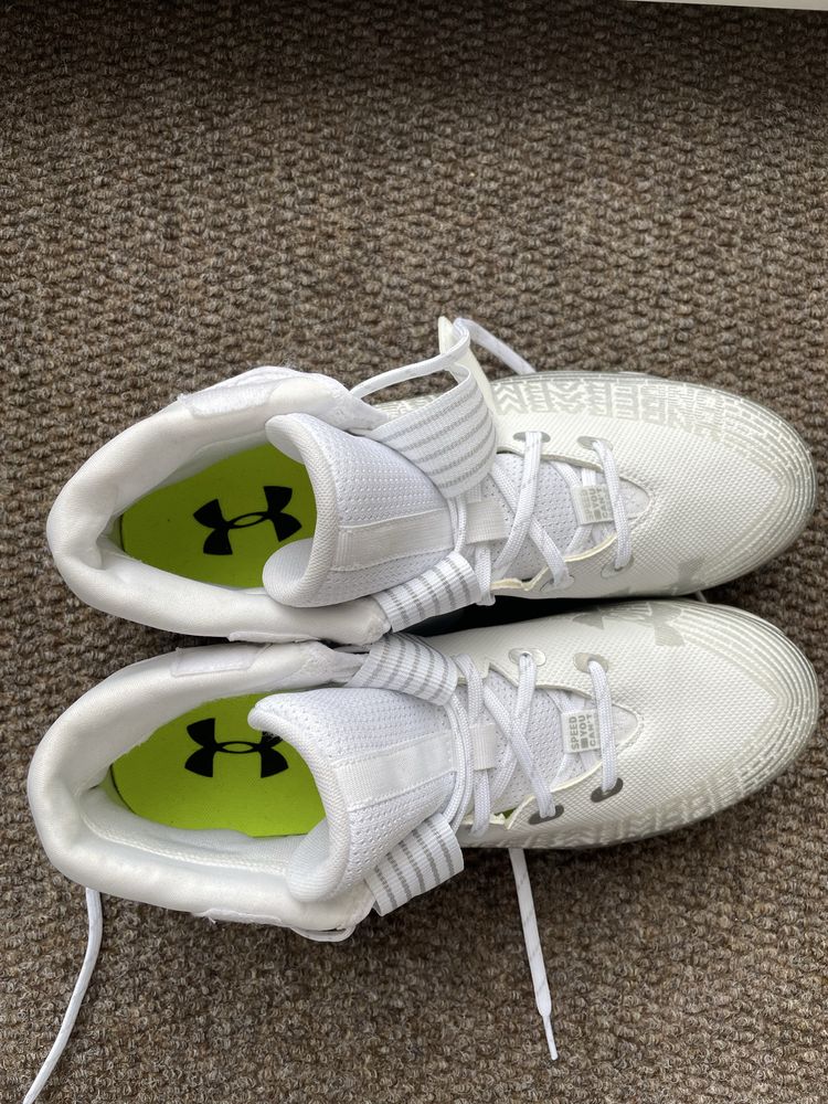 Under Armour бутонки (47 размер) почти нови.