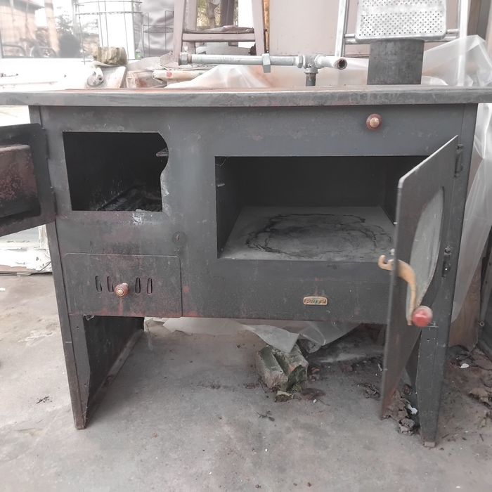 Камина с водна риза на Прити