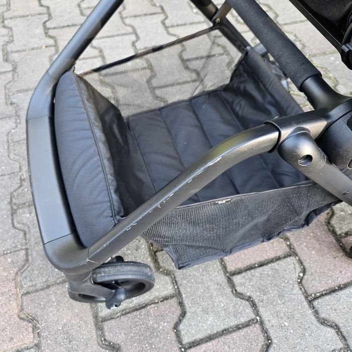 Carucior sport pliabil si reversibil