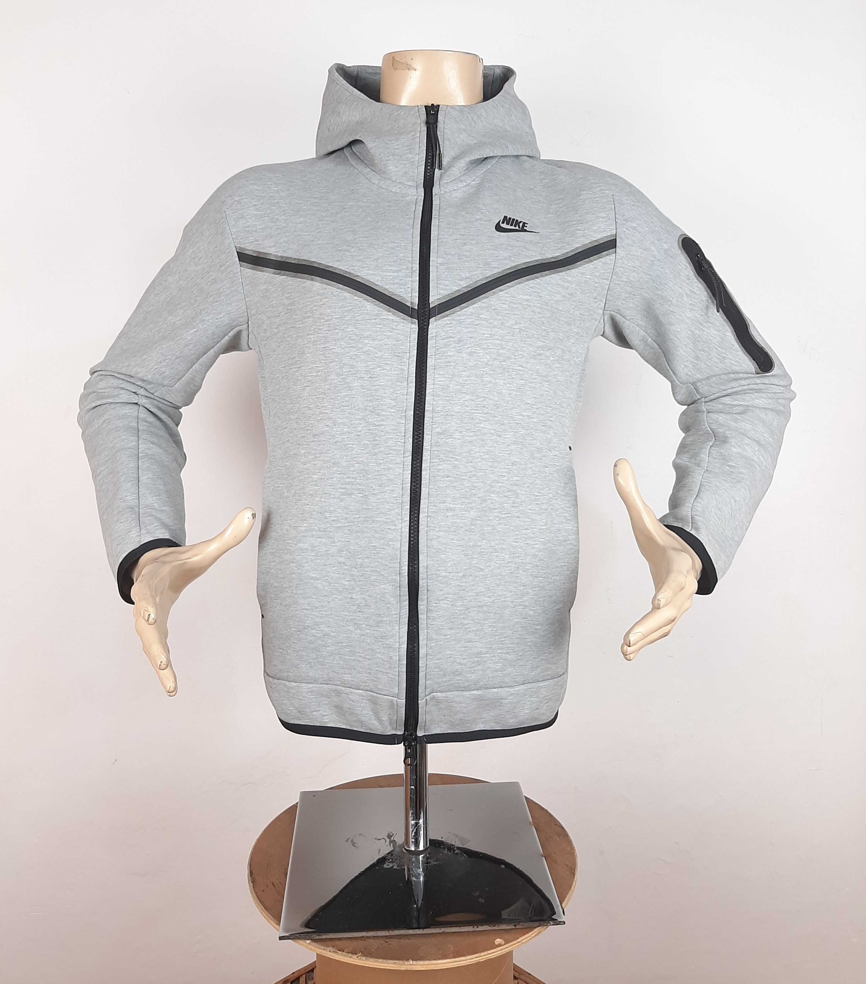 Nike Tech Fleece - Оригинално мъжко горнище размер S