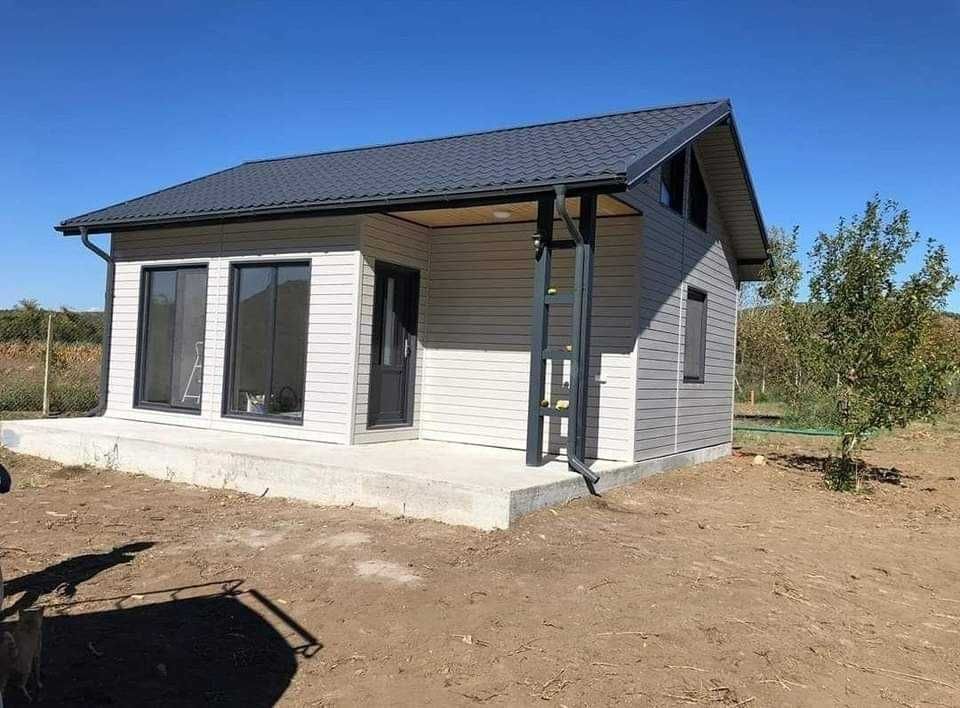 Casa modulara la cheie, garaje auto si containere din panou sandwich