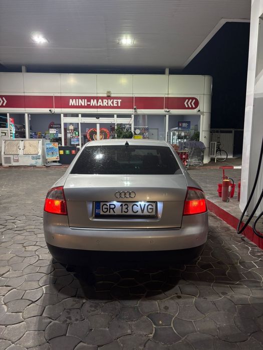 Vând Audi a4 b6 2.0 benzină proiect CarAudio