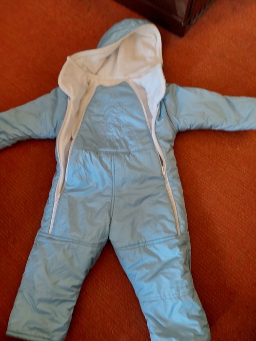 Детски костюм-космонавт