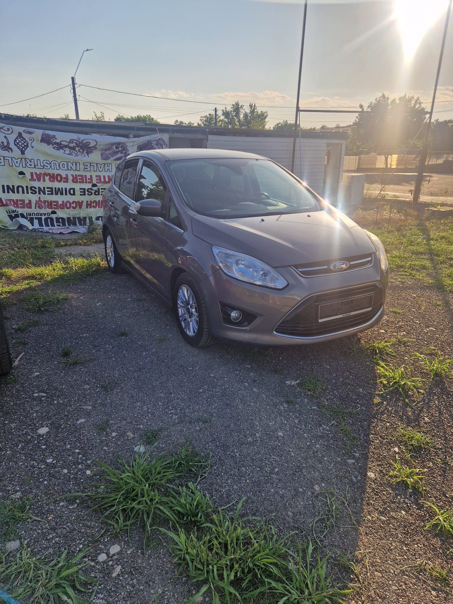Vând Ford C Maxx