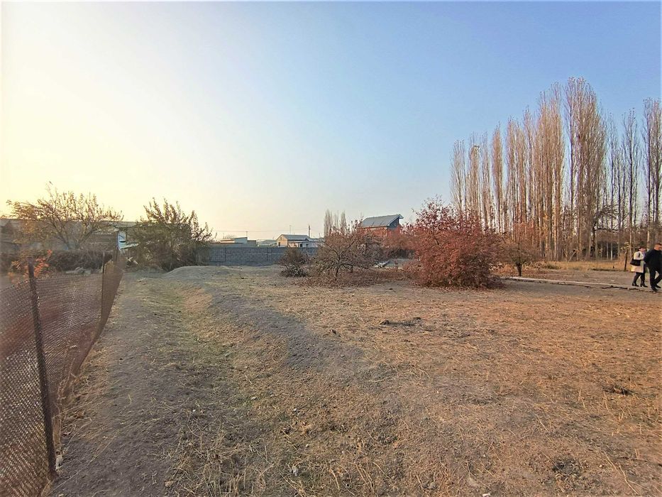 под БИЗНЕС  участок 28х62,5  ровный 90°