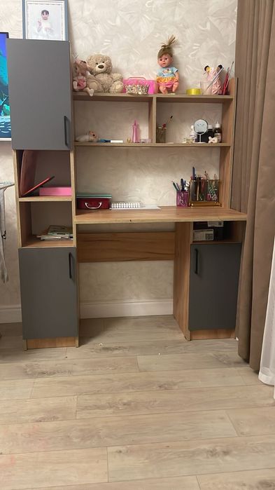 Продается парта серая