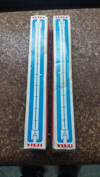 Лампи UV от дискотека 4 броя ,за авариина сигназицая 6 броя и 2 хал. л