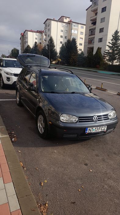 Golr  4 ,motor 1,900  SDI