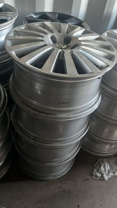 Продам диски R17 титановые