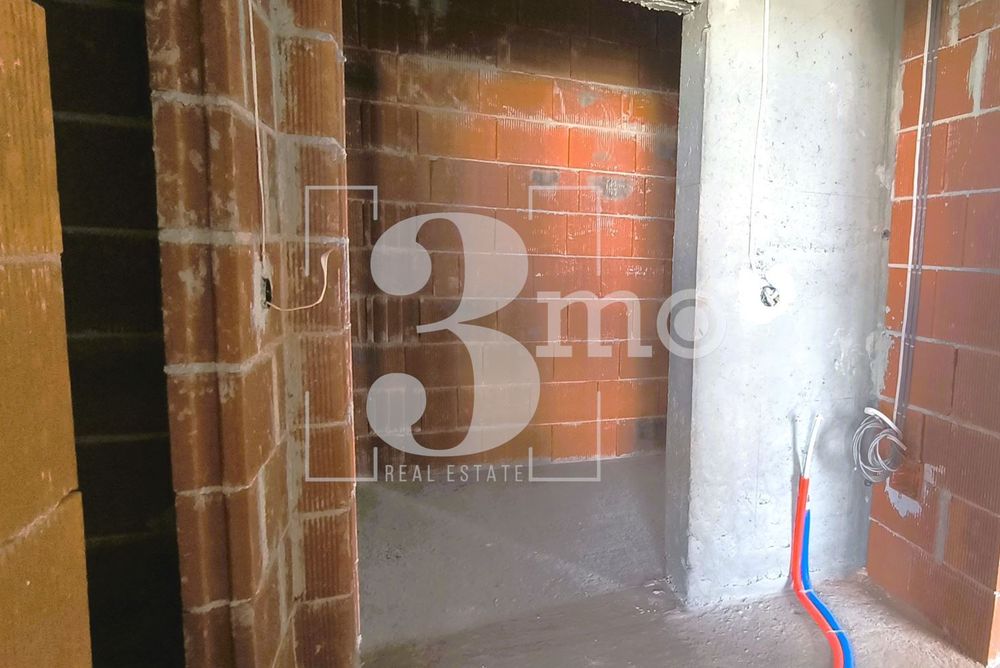 Продава се Двустаен апартамент в София, Люлин 5 - 62 кв.м за 1542 €/кв.м - Снимка #1