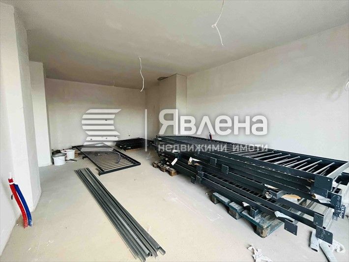 Продава се Тристаен апартамент в София, Малинова долина - 171 кв.м за 1372 €/кв.м - Снимка #2