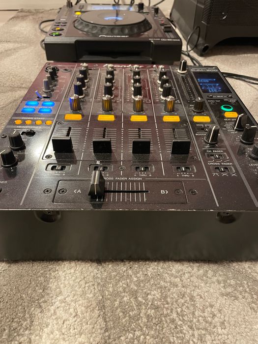 Pioneer DJM 800 Stare foarta buna!!!