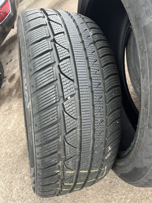 Зимни гуми 245/45/20