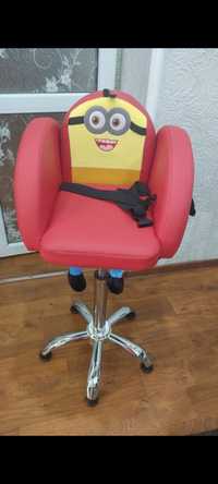 Парикмахерское детское кресло