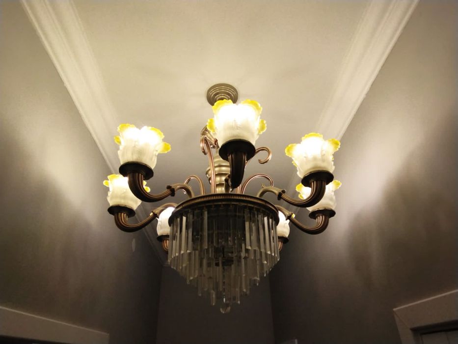 Люстры 5 шт и бра 2 шт