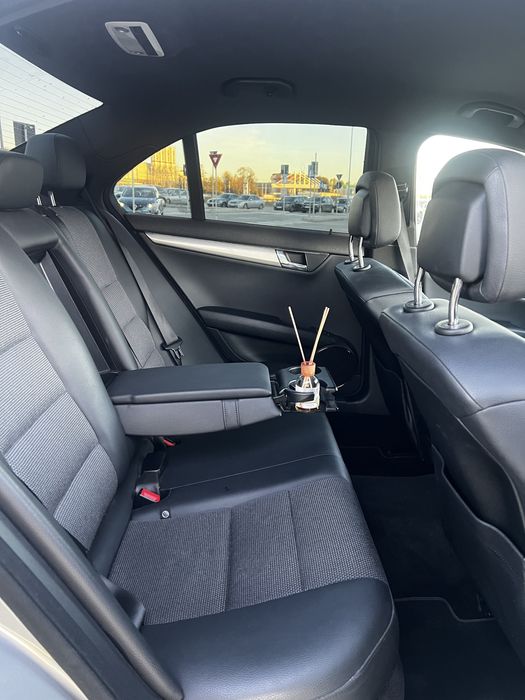 vand Mercedes-benz w204