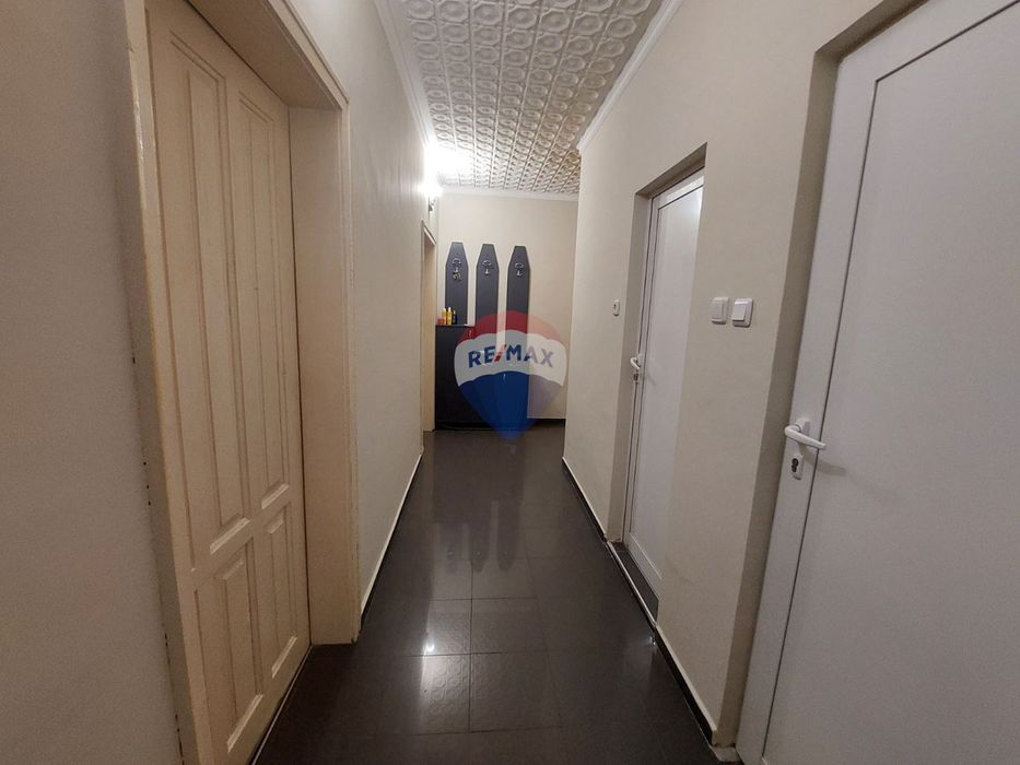 Продава се Тристаен апартамент в Варна, Централна поща - 81 кв.м за 2680 €/кв.м - Снимка #7