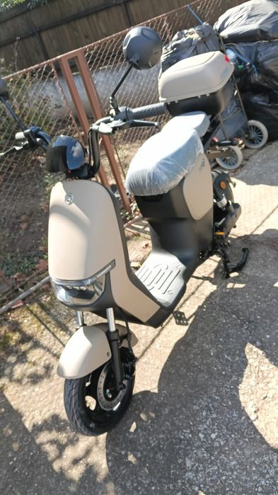Vând,schimb scuter electric.
