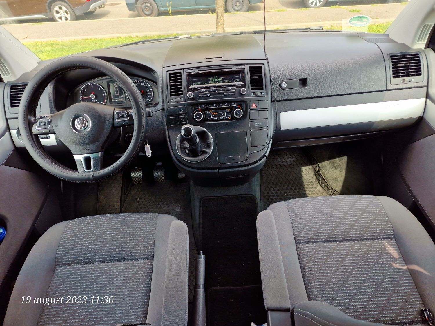 VW MULTIVAN T5 an 2015