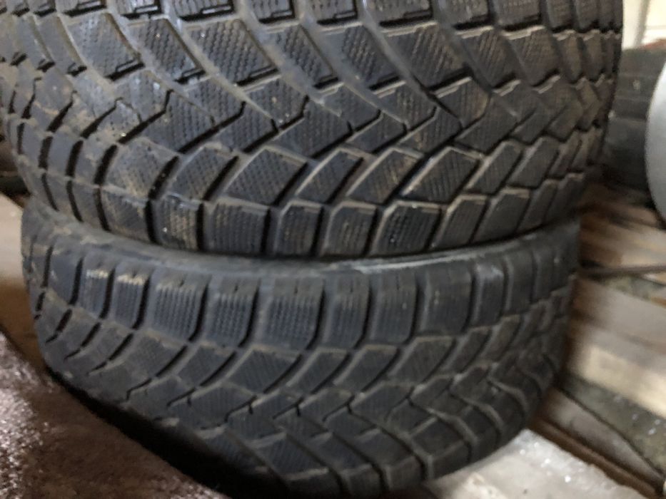 Set anvelope iarna 3bucati din care 1 e de vara