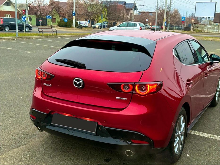 Vând Mazda 3 Skyactive G122 Hybrid 2021 Soul Red 46V