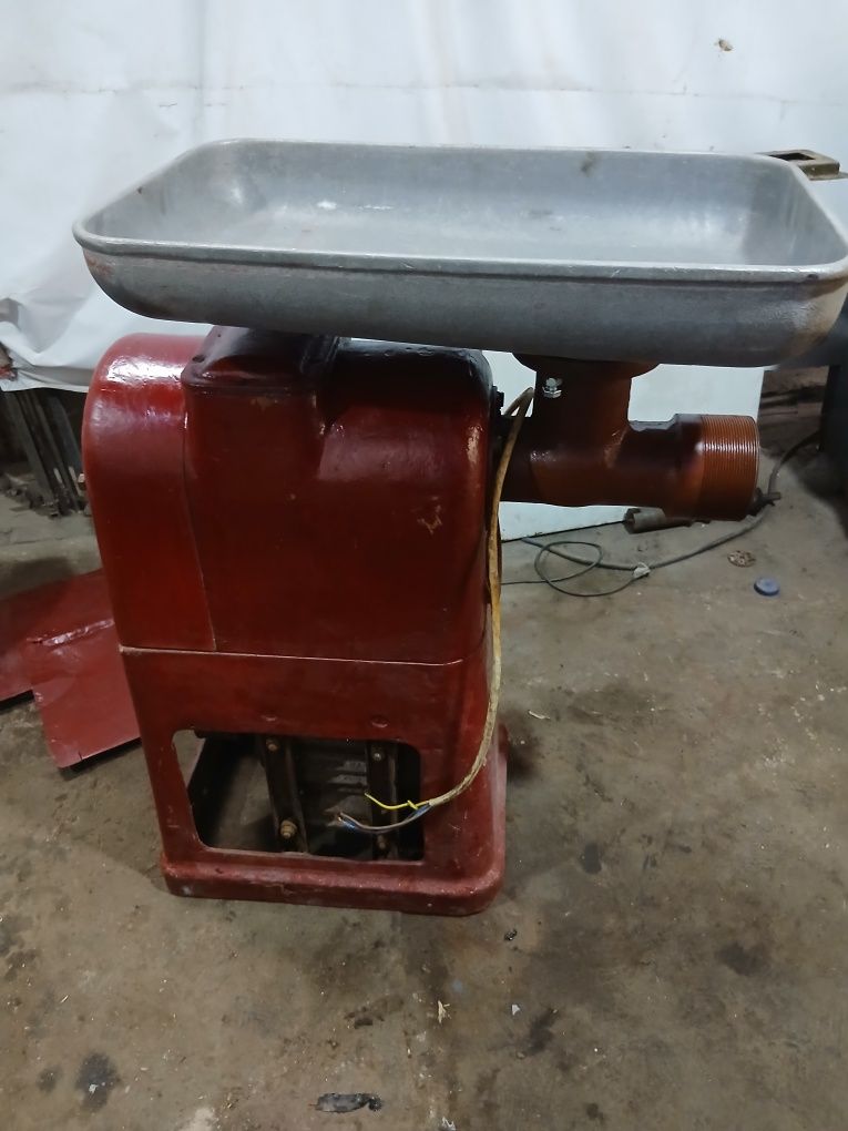 Mesarubka MIM 600
