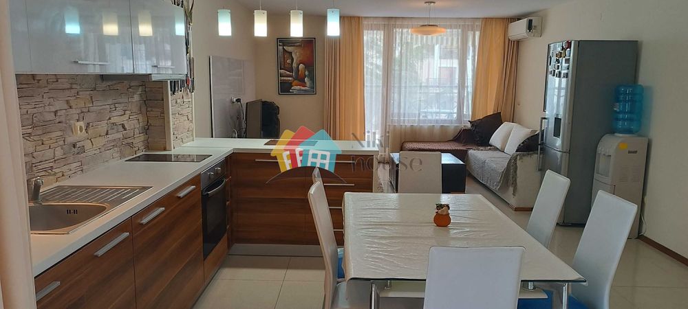 Мезонет в Варна, област-к.к.Златни пясъци площ 208 цена 300000