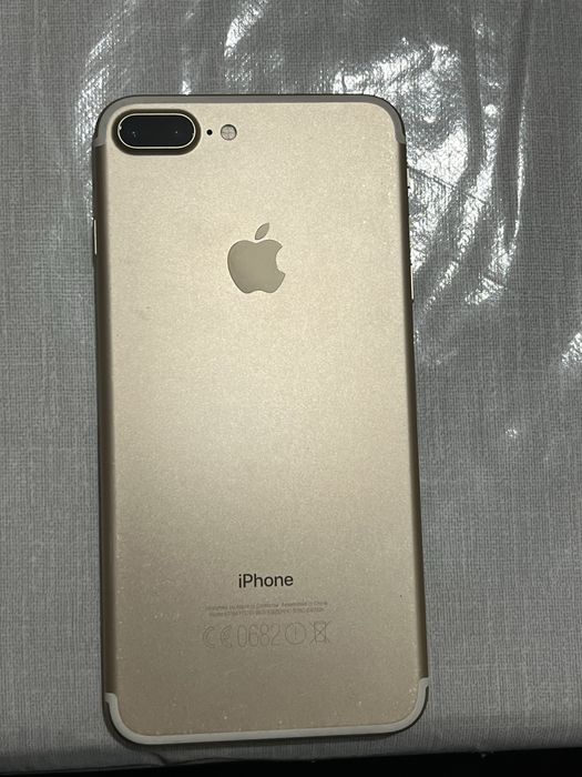 Продается Ipnone 7 plus 32 gb (Б/у)