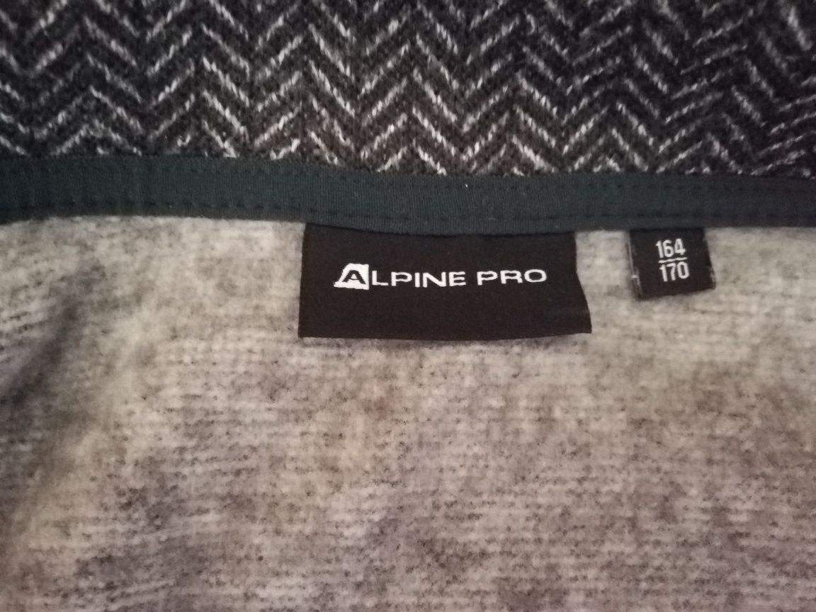 Vând polar original Alpine Pro copii !
