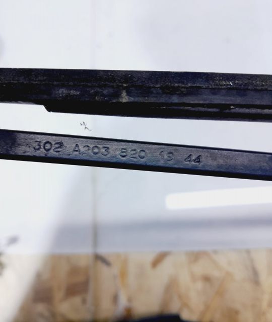 Brat stergator stanga fata a2038201944 Mercedes-Benz C-Class W203/S20