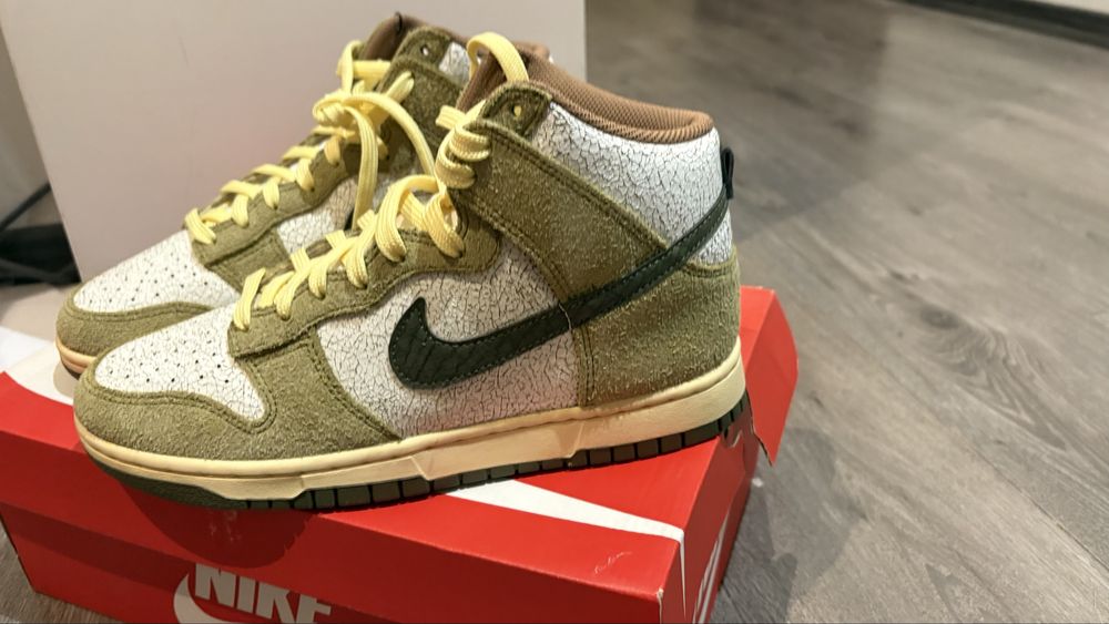 Маратонки Nike р-р 40.5 и 43 нови в кутия