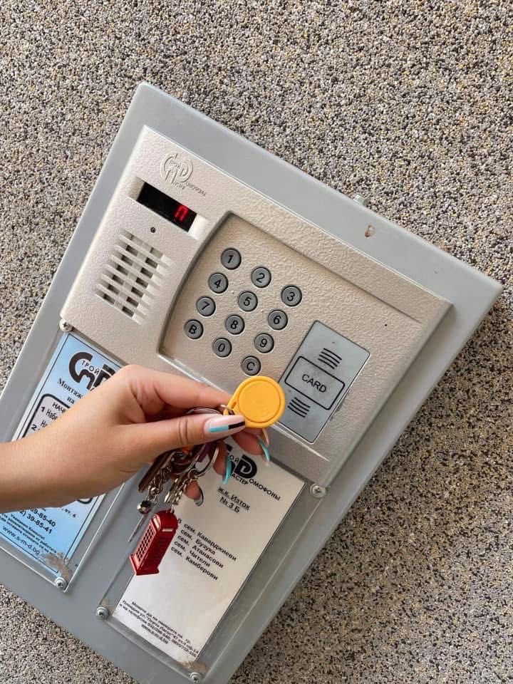 Дава се под наем Тристаен апартамент в Асеновград - 78 кв.м за 280.5 € - Снимка #16