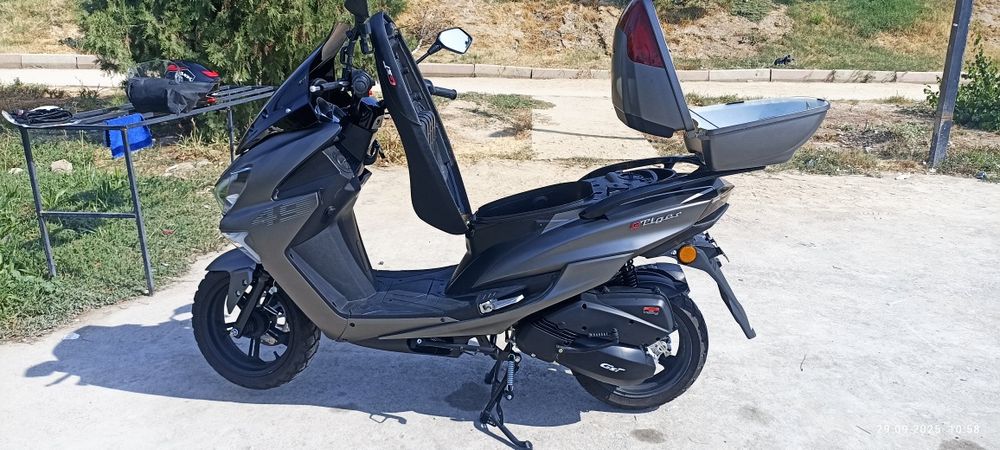 Skuter, G-Tiger, GST