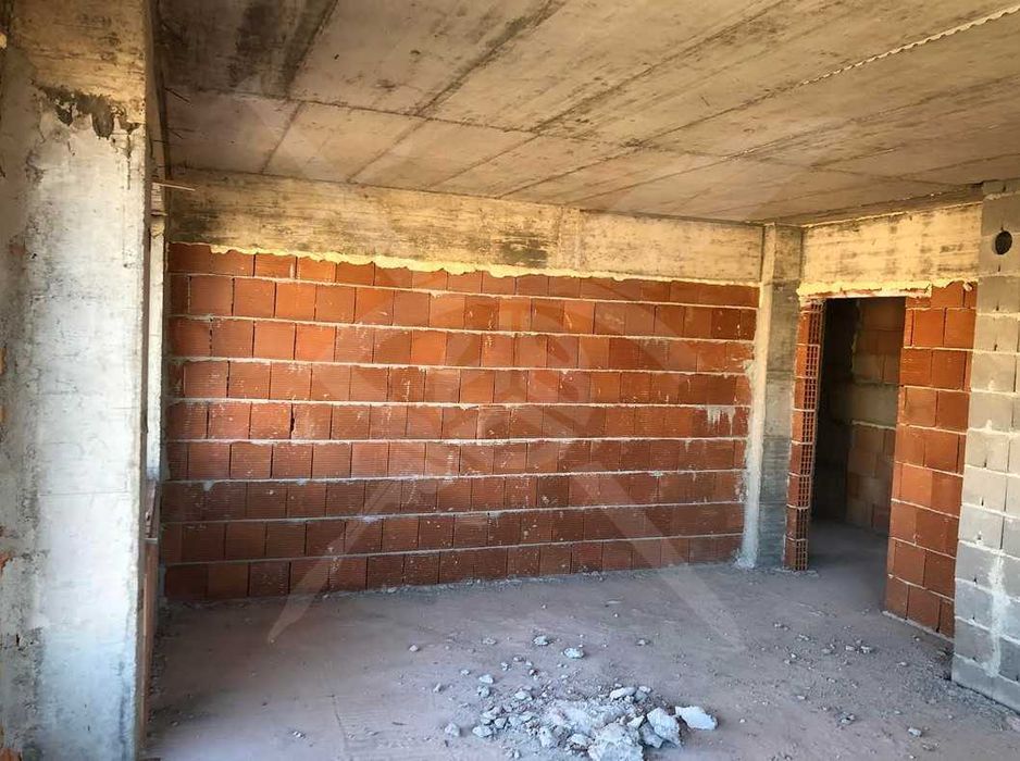 Продава се Тристаен апартамент в Асеновград - 102 кв.м за 771 €/кв.м - Снимка #2