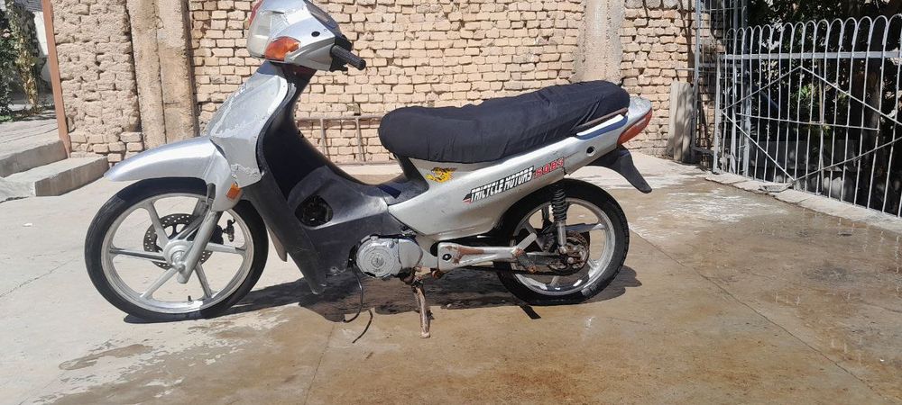 Продам скутер находу