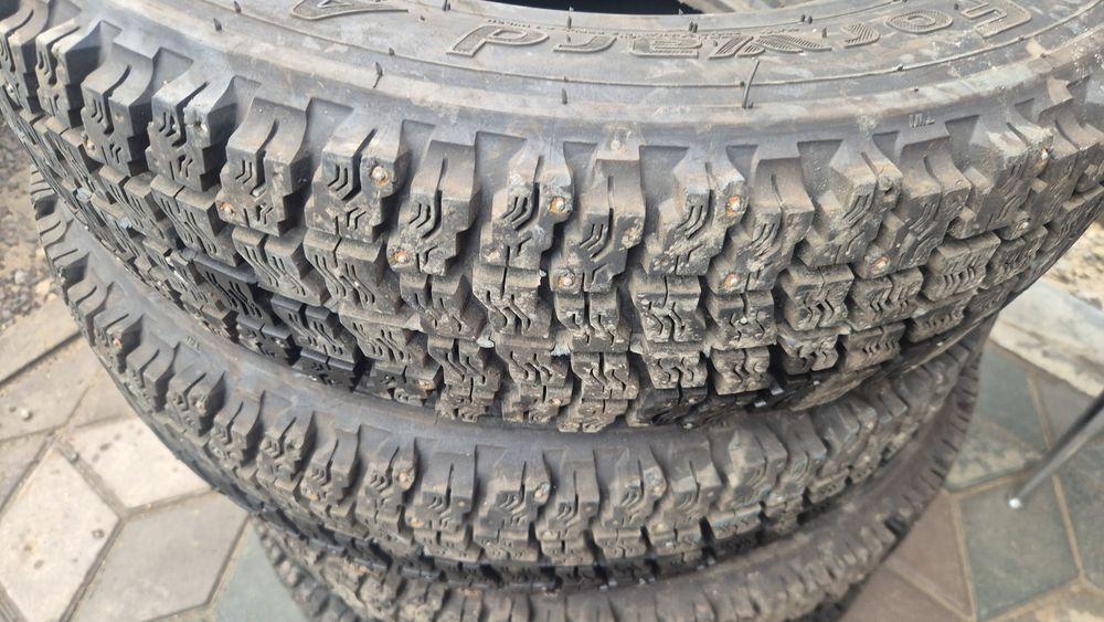 Покрышка R16 на ниву