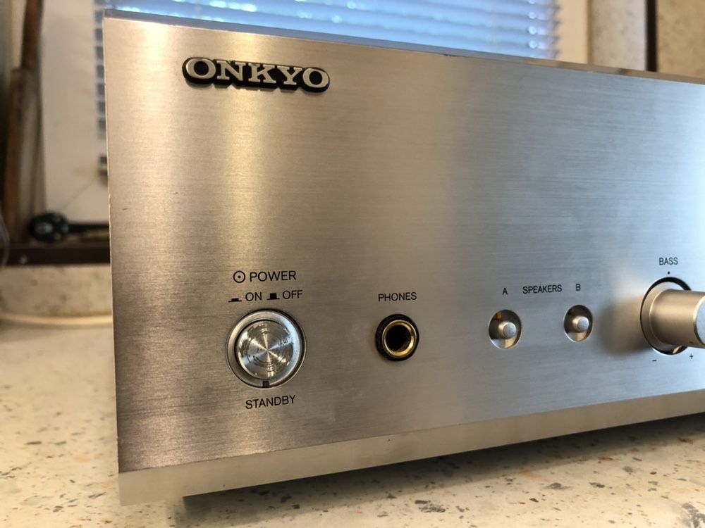 Onkyo A-9155 стерео усилвател