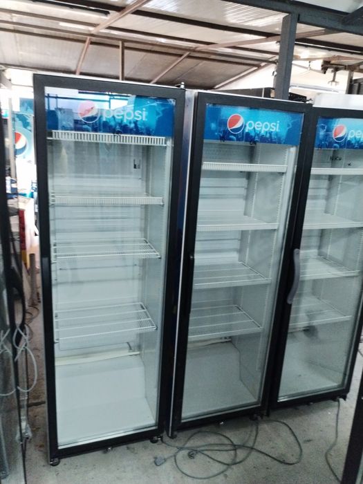 Vitrina frigorifica verticala /vitrine /frigider