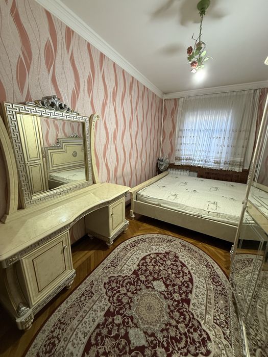 Алокада 5 хонали уй сотилади узимники