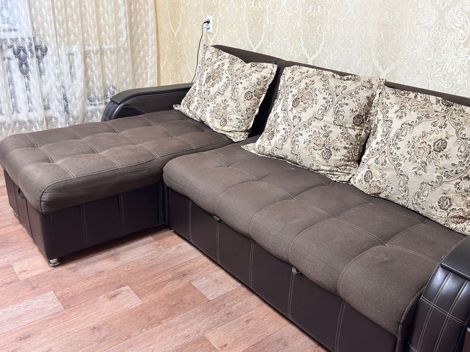 Угловой диван б/у