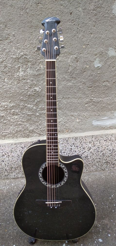 Китара кубе Gibson Less Paul Blackstar TVP archtop Nippon Hughes and K