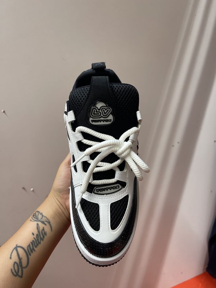 Louis vuiton skate* calitate premium*
