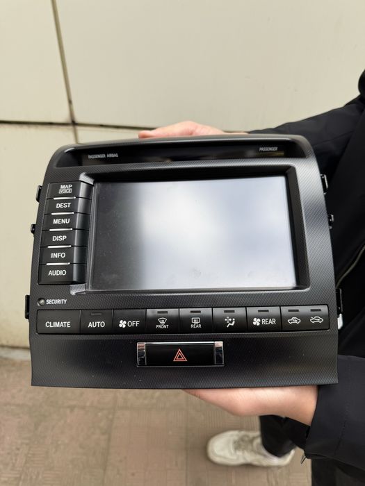 магнитола на крузак 200