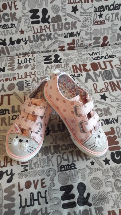 Кецове и маратонки, Next, Zara, HM, CLlarks, номера 24, 25, 26,27