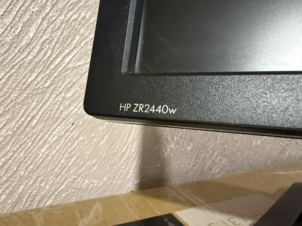 Монитор HP ZR2440w 24’