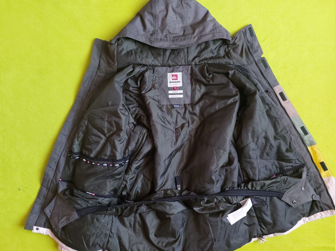 Quiksilver-XL-XXL-Waterproof