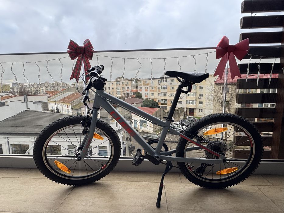 Bicicleta Cube Acid 200, 2023, roti/cadru 20”.